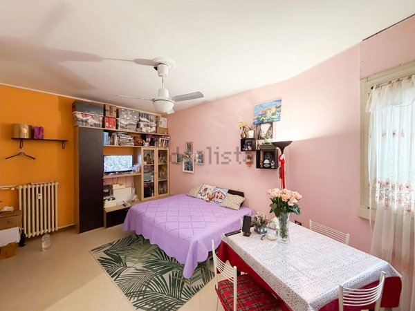 appartamento in vendita a Milano in zona Lorenteggio