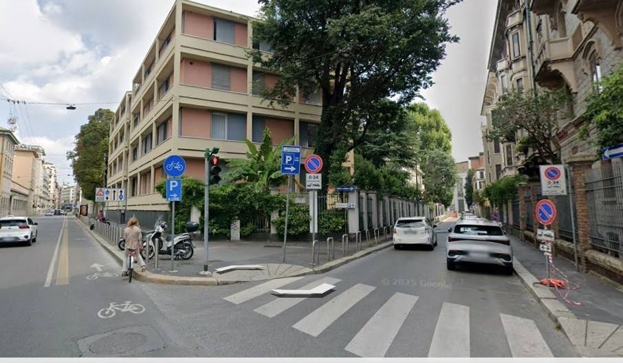 appartamento in vendita a Milano in zona Guastalla