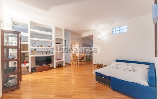 appartamento in vendita a Milano in zona Isola