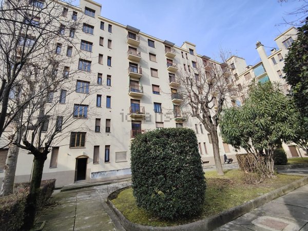 appartamento in vendita a Milano in zona Niguarda