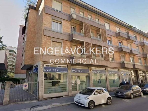 negozio in vendita a Milano in zona Solari