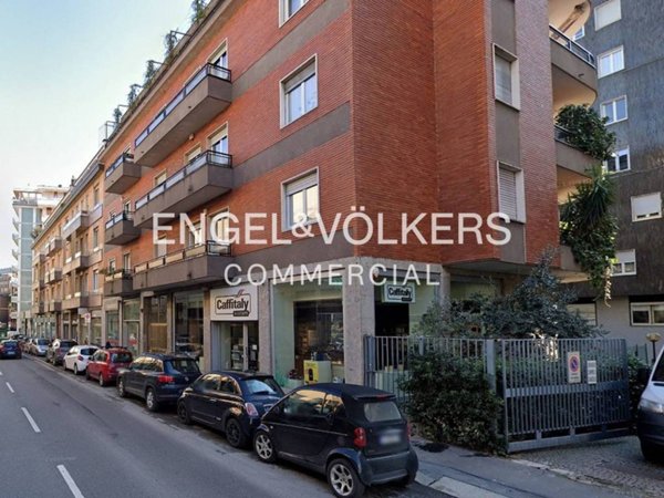 negozio in vendita a Milano in zona Solari
