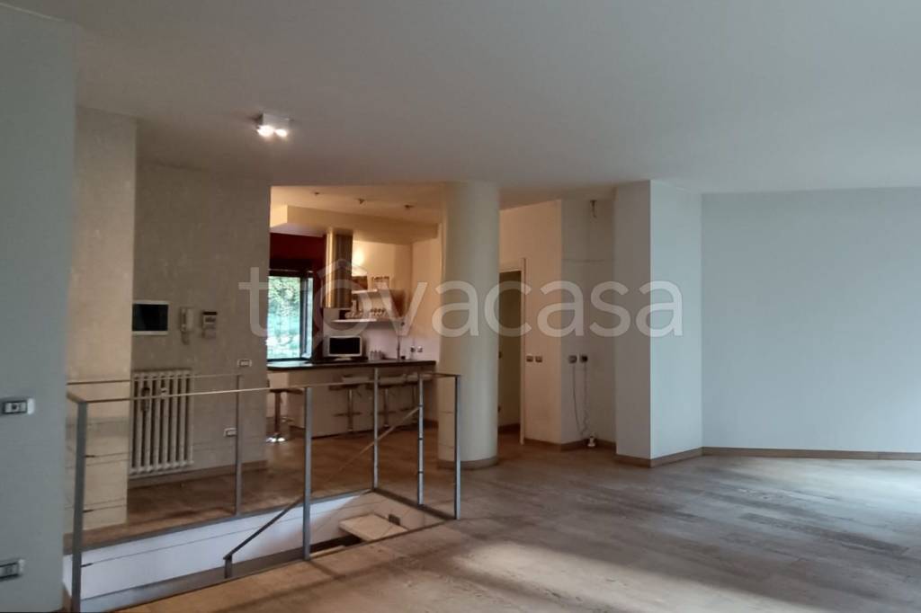 appartamento in vendita a Milano in zona Villapizzone