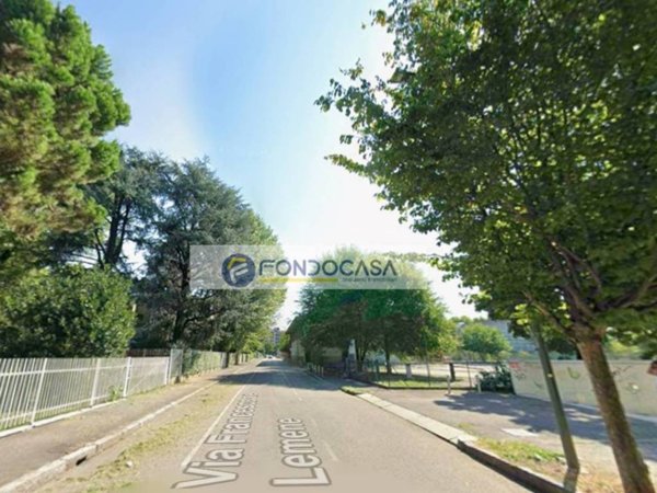 intera palazzina in vendita a Milano in zona Boldinasco