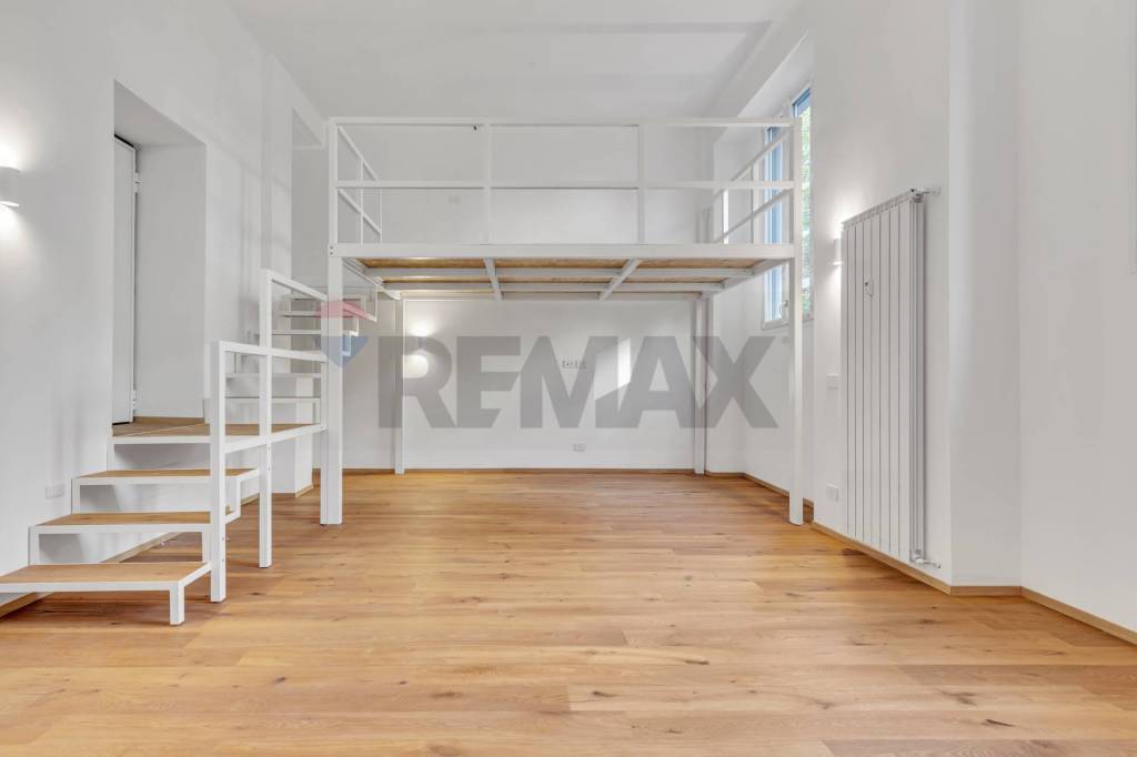 appartamento in vendita a Milano in zona Sempione