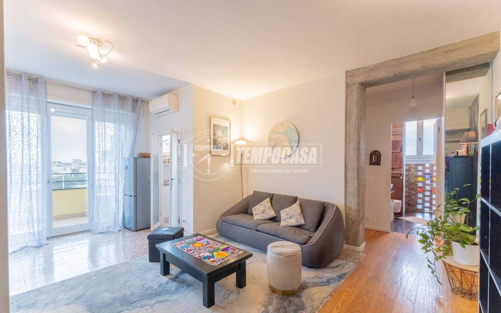 appartamento in vendita a Milano in zona Prato Centenaro