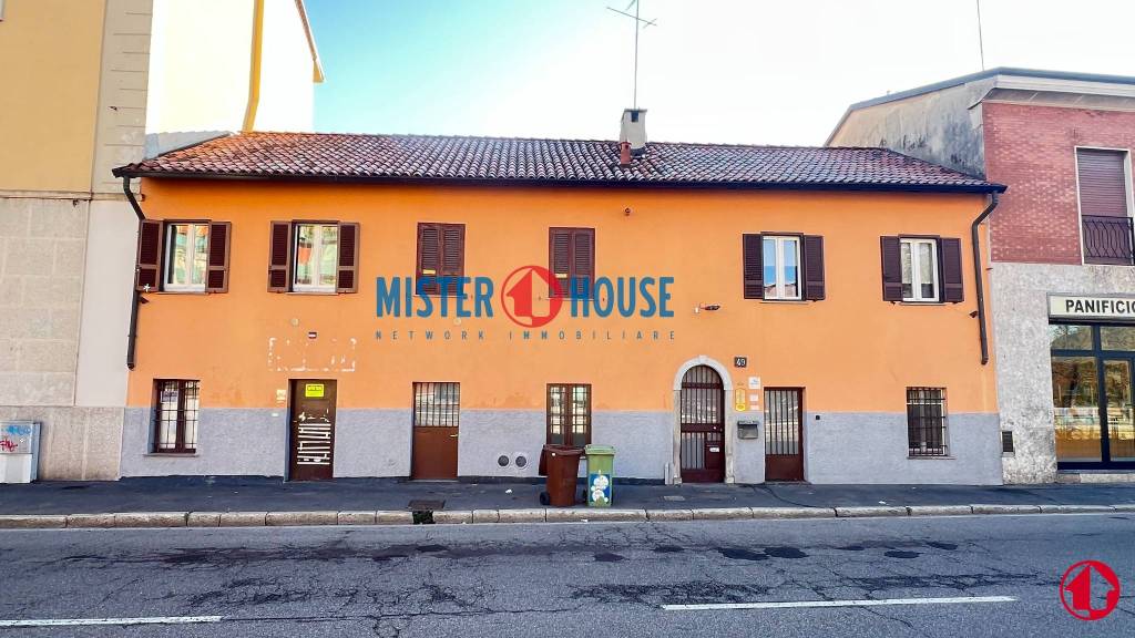 appartamento in vendita a Milano in zona Chiesa Rossa