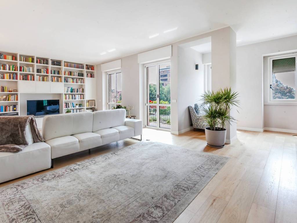 appartamento in vendita a Milano in zona Centro Direzionale