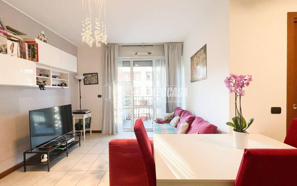 appartamento in vendita a Milano in zona Lambrate