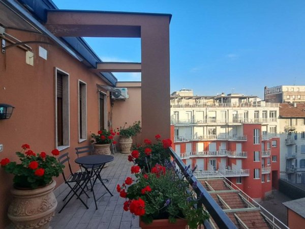 appartamento in vendita a Milano in zona Bocconi