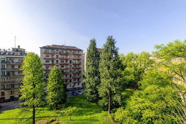appartamento in vendita a Milano in zona Sant'Ambrogio