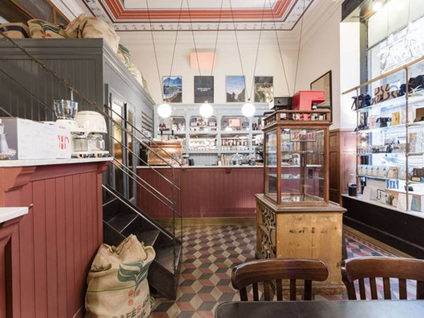 negozio in vendita a Milano in zona Cadorna