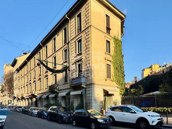 appartamento in vendita a Milano in zona Il Portello