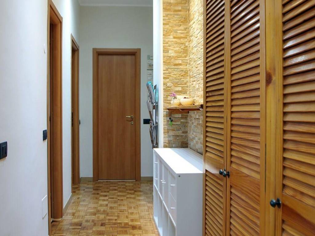 appartamento in vendita a Milano in zona Famagosta