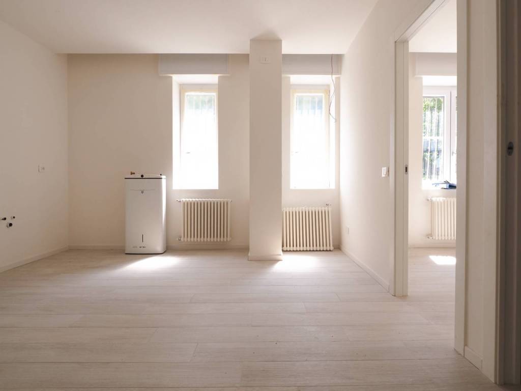 appartamento in vendita a Milano in zona Famagosta