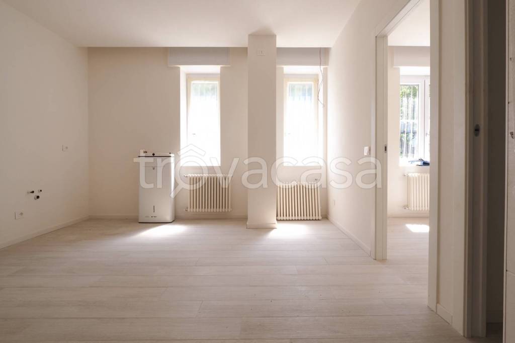 appartamento in vendita a Milano in zona Famagosta