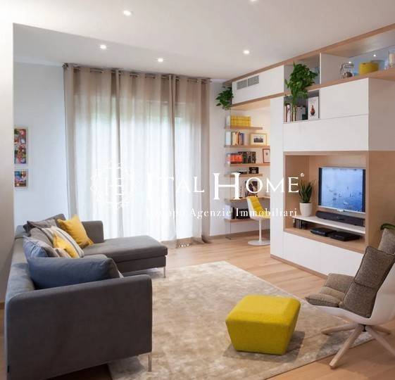 appartamento in vendita a Milano in zona Dergano