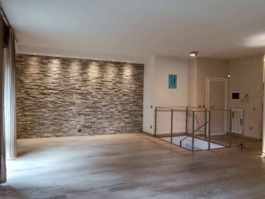 appartamento in vendita a Milano in zona Villapizzone