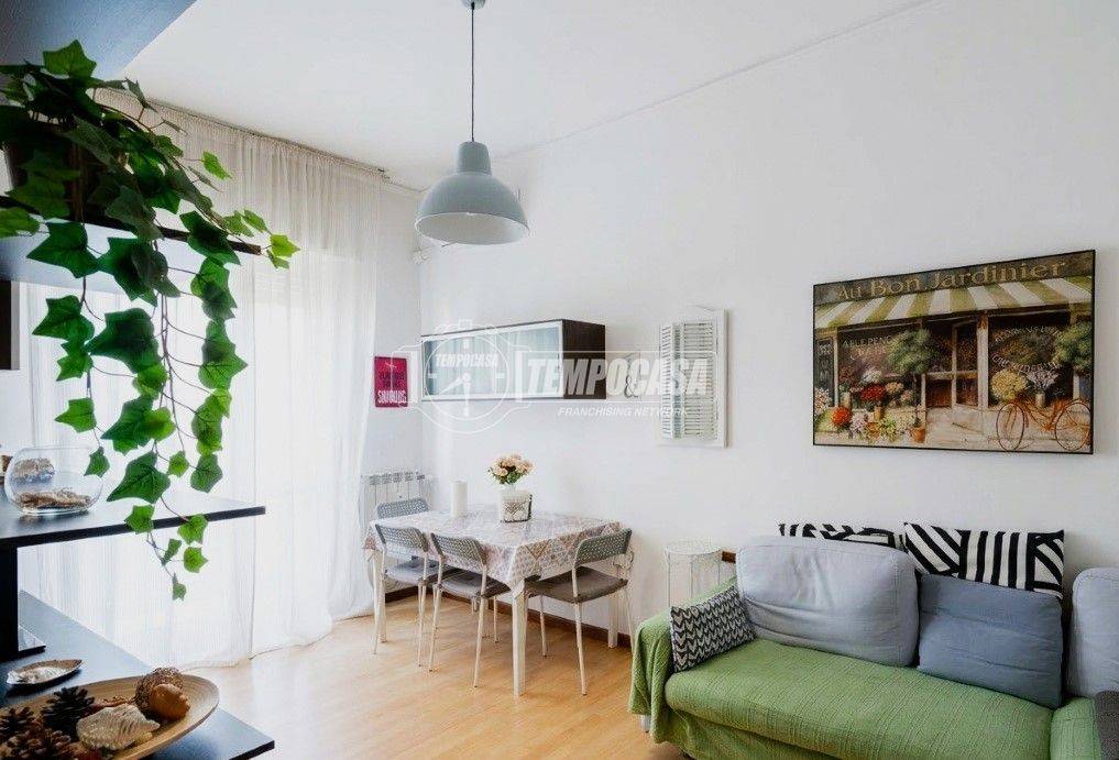 appartamento in vendita a Milano in zona Adriano