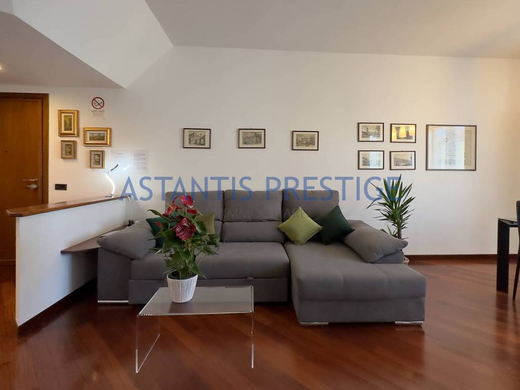 appartamento in vendita a Milano in zona Il Portello