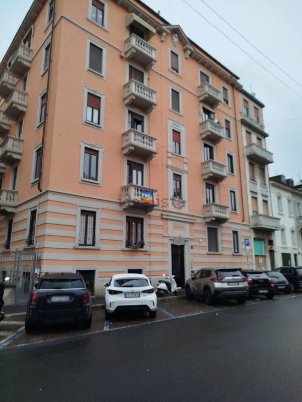 appartamento in vendita a Milano in zona Città Studi