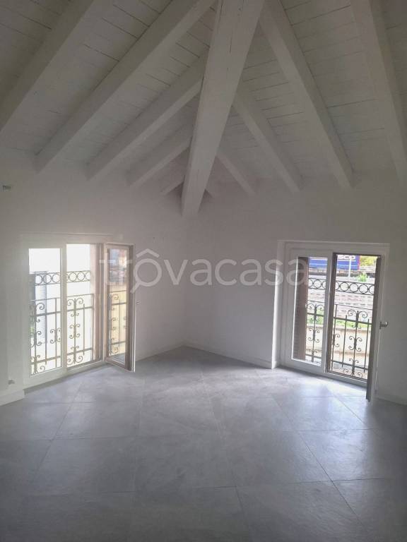 appartamento in vendita a Milano in zona Loreto