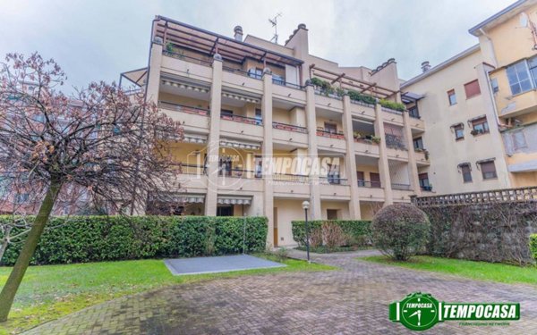 appartamento in vendita a Milano in zona Quarto Oggiaro