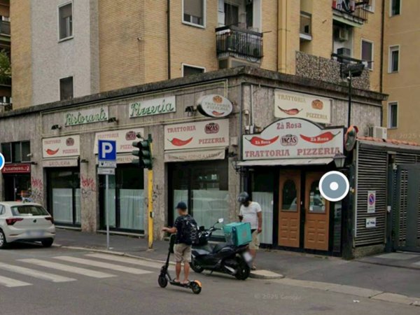 negozio in vendita a Milano in zona Corvetto