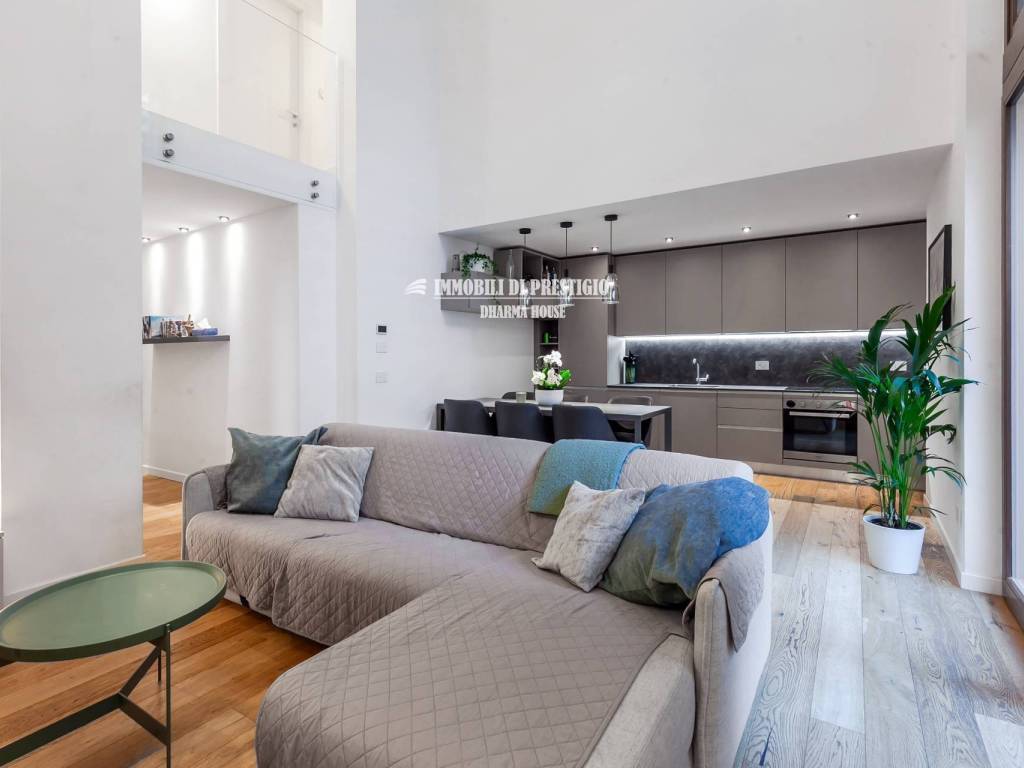 appartamento in vendita a Milano in zona Solari