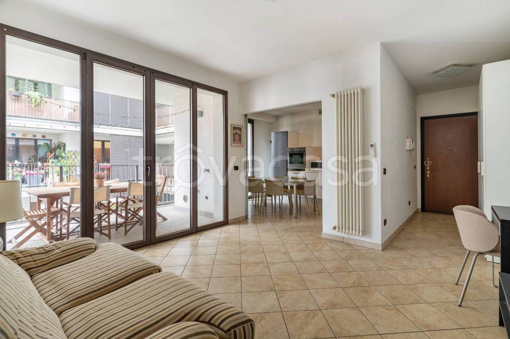 appartamento in vendita a Milano in zona Ghisolfa