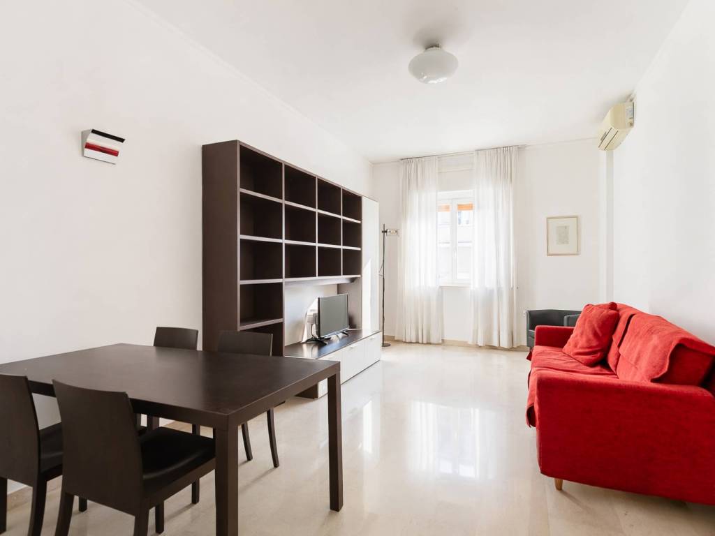 appartamento in vendita a Milano in zona Isola