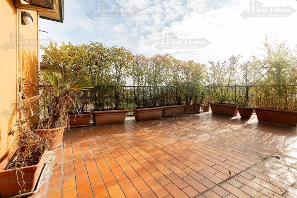 appartamento in vendita a Milano in zona Porta Vittoria