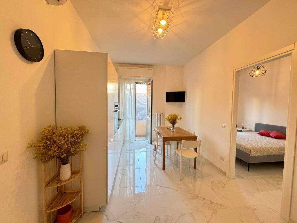 appartamento in vendita a Milano in zona Adriano