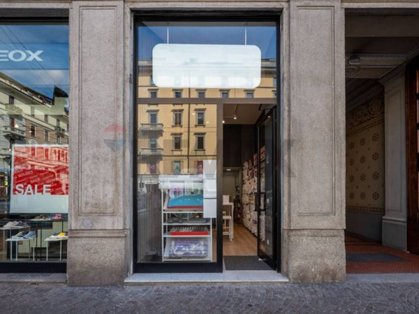 negozio in vendita a Milano in zona Centro Direzionale