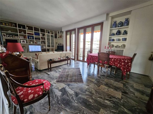 appartamento in vendita a Milano in zona Famagosta