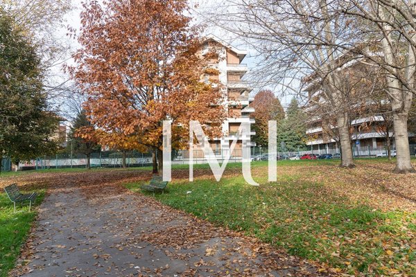 appartamento in vendita a Milano in zona Stadera