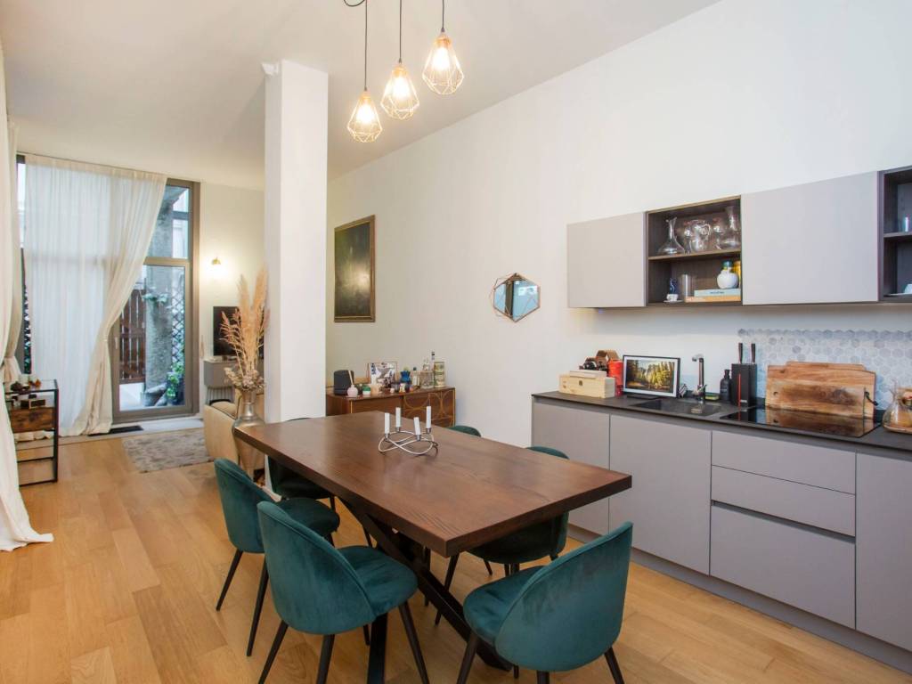 appartamento in vendita a Milano in zona Porta Venezia