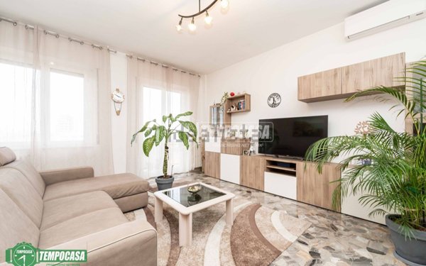 appartamento in vendita a Milano in zona Crescenzago