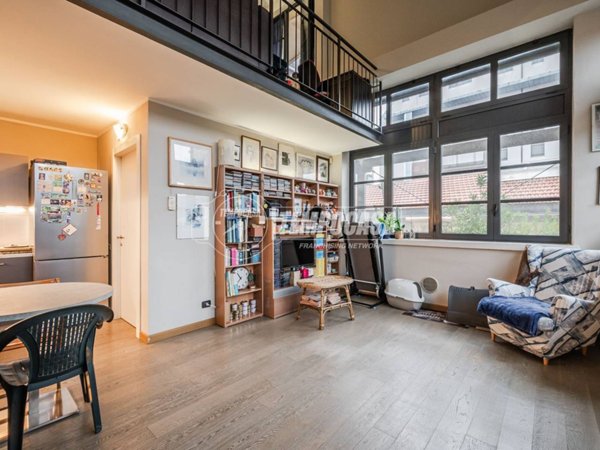 appartamento in vendita a Milano in zona Vigentino