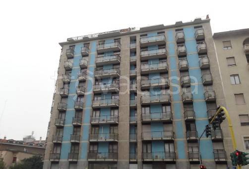 appartamento in vendita a Milano in zona Cascina dei Pomi