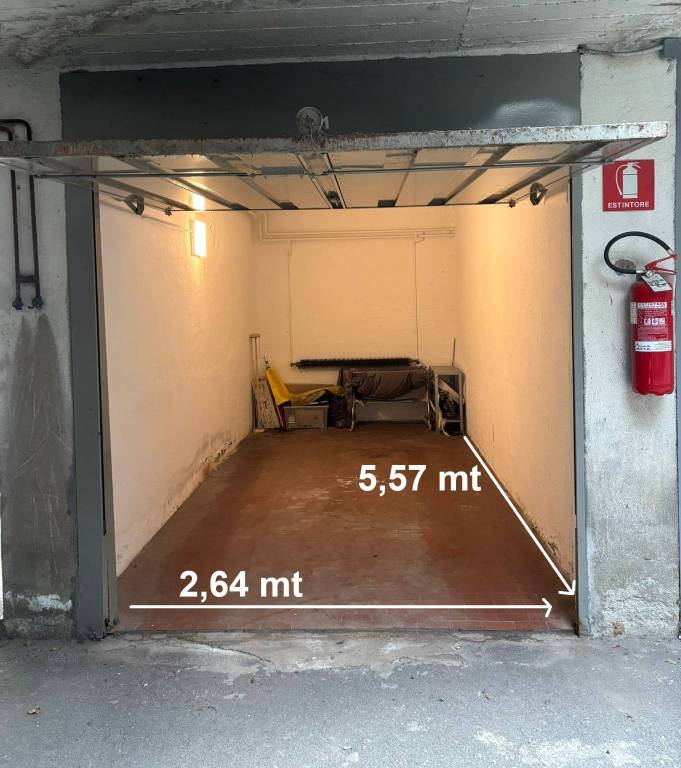 locale commerciale in vendita a Milano in zona Crescenzago