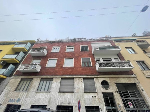 appartamento in vendita a Milano in zona Cinque Giornate