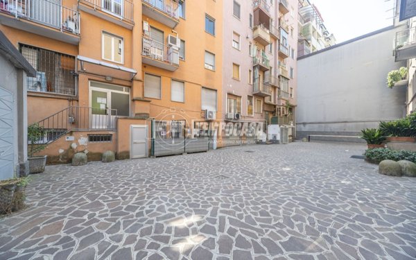 casa semindipendente in vendita a Milano