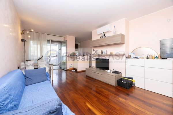 appartamento in vendita a Milano in zona Crescenzago