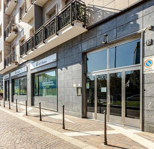 ufficio in vendita a Milano in zona Loreto