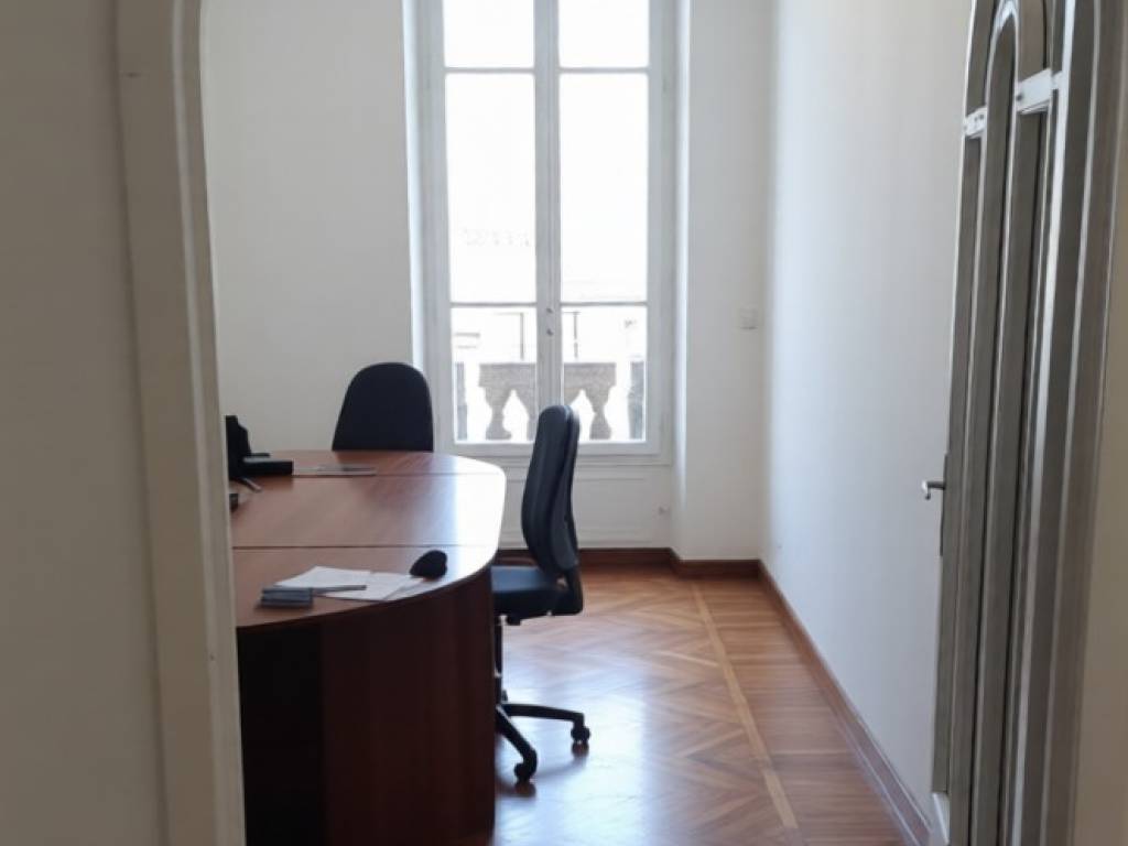 ufficio in vendita a Milano in zona Centro Direzionale