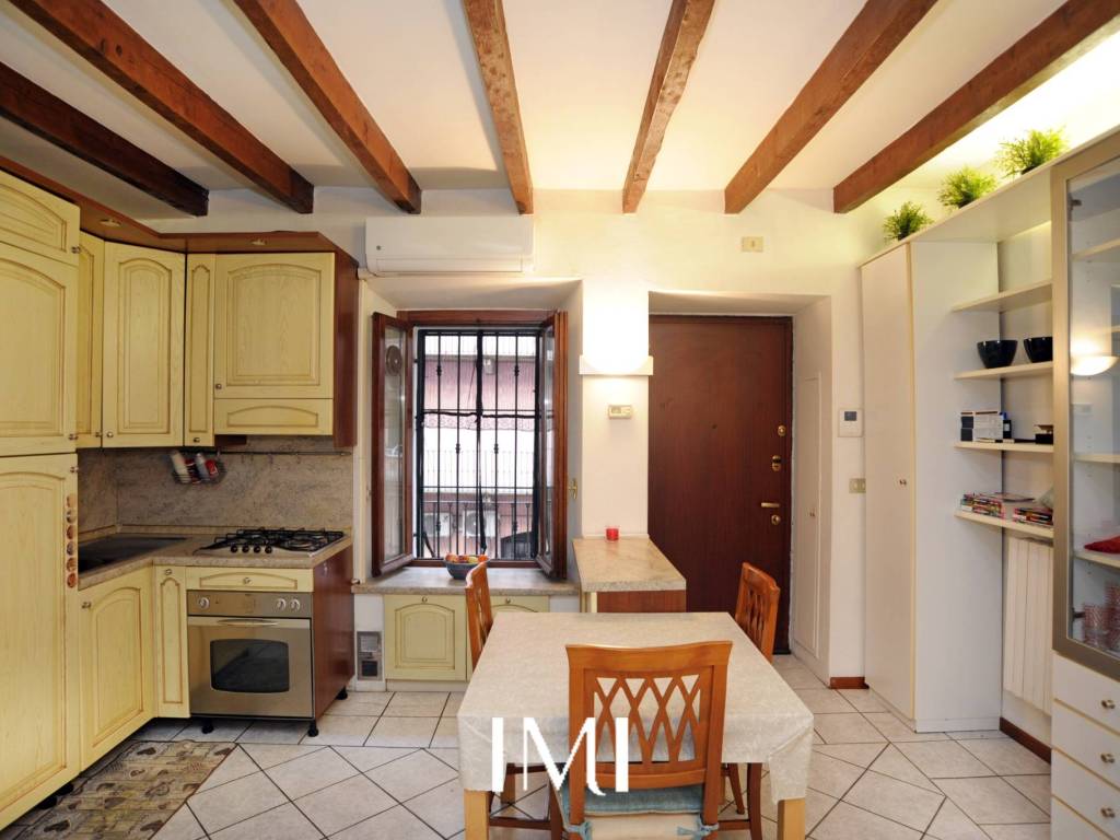 appartamento in vendita a Milano in zona Isola