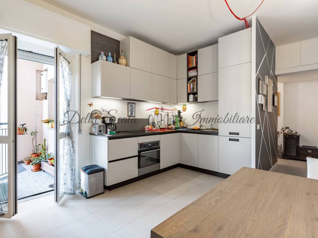 appartamento in vendita a Milano in zona Maggiolina