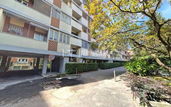appartamento in vendita a Milano in zona Forlanini