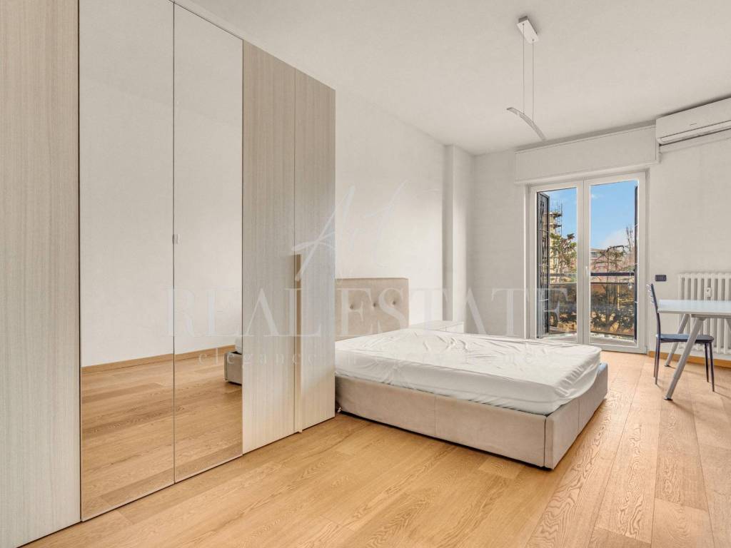 appartamento in vendita a Milano in zona Segnano